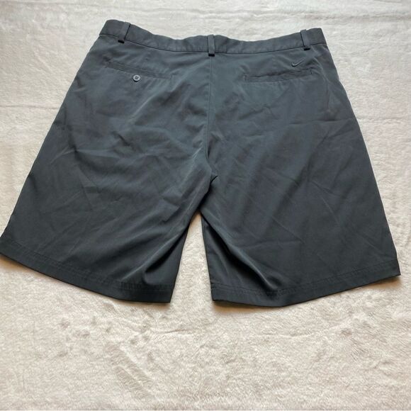 Nike Golf Dri-Fit Flat Front Black Shorts Size 38 - Picture 2 of 11